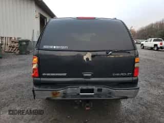 2004 Chevrolet Suburban LT z VIN 3GNFK16Z74G303074, wystawiony jako Copart lot #79836634 z przebiegiem 279 684 mil mil oraz Szkoda całkowita • Salvage title. Historia ofert i sprzedaży dostępna na DreamBid. Obrazek 6.