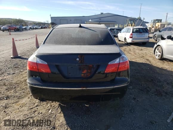 ✅ 2011 Hyundai Genesis • VIN: KMHGC4DE2BU139475 • Лот: 71754565. Опубликован ранее на Copart с пробегом 230 334 миль. Бесплатный доступ к архиву аукционных продаж из США и подробный отчёт об истории автомобиля на DreamBid. Изображение 6.
