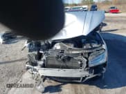 ✅ 2015 Audi A8 3.0T • VIN: WAU3GAFD7FN006279 • Lot: 43687493. Wystawiony na IAAI z przebiegiem 123 456 mil. Bezpłatny archiwum sprzedaży aukcyjnych z USA i szczegółowy raport historii pojazdu na DreamBid. Zdjęcie 13.