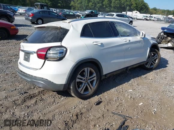 ✅ 2019 Mercedes-Benz GLA 250 • VIN: WDCTG4EB2KU001666 • Lot: 43202639. Wystawiony na IAAI z przebiegiem 59 072 mil. Bezpłatny archiwum sprzedaży aukcyjnych z USA i szczegółowy raport historii pojazdu na DreamBid. Zdjęcie 4.