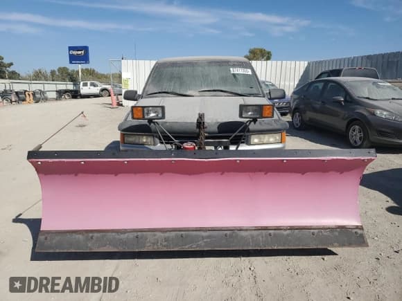 ✅ 1996 Chevrolet Silverado 1500 • VIN: 1GCEK14M2TZ142692 • Лот: 87411355. Опубликован ранее на Copart с пробегом 141 919 миль. Бесплатный доступ к архиву аукционных продаж из США и подробный отчёт об истории автомобиля на DreamBid. Изображение 5.