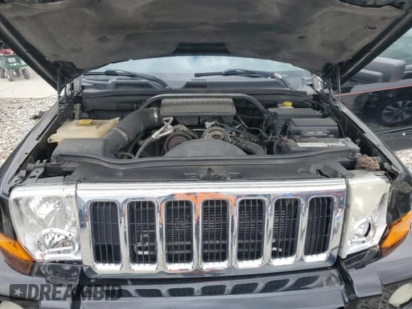 ✅ 2008 Jeep Commander Sport • VIN: 1J8HG48K38C149095 • Lot: 57962325. Wystawiony na Copart z przebiegiem 178 272 mil. Bezpłatny archiwum sprzedaży aukcyjnych z USA i szczegółowy raport historii pojazdu na DreamBid. Zdjęcie 12.
