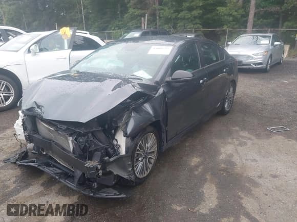 ✅ 2023 Kia Forte GT-Line • VIN: 3KPF54AD0PE549543 • Lot: 43005737. Wystawiony na IAAI z przebiegiem 32 282 mil. Bezpłatny archiwum sprzedaży aukcyjnych z USA i szczegółowy raport historii pojazdu na DreamBid. Zdjęcie 18.