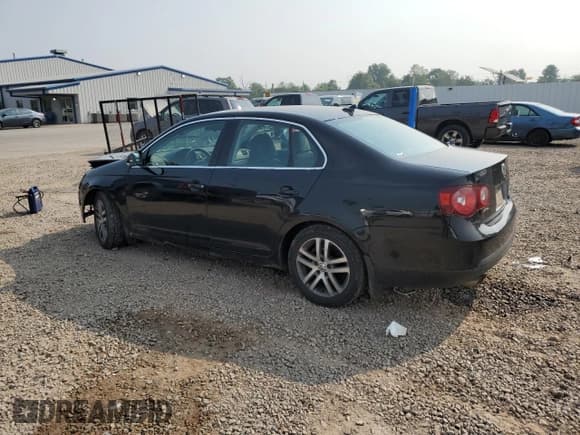 ✅ 2010 Volkswagen Jetta SE • VIN: 3VWRZ7AJ6AM037059 • Lot: 67511495. Wystawiony na Copart z przebiegiem 205 608 mil. Bezpłatny archiwum sprzedaży aukcyjnych z USA i szczegółowy raport historii pojazdu na DreamBid. Zdjęcie 2.