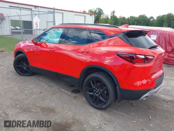 ✅ 2020 Chevrolet Blazer LT • VIN: 3GNKBHRS4LS599107 • Lot: 43114373. Listed on IAAI with 68,274 mi. Free auction sales archive from the USA and detailed vehicle history report at DreamBid. Image 3.