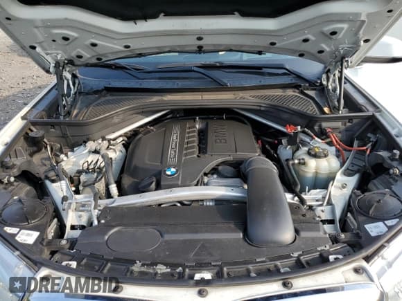 ✅ 2016 BMW X5 sDrive35i • VIN: 5UXKR2C57G0U17349 • Лот: 66893885. Опубликован ранее на Copart с пробегом 77 377 миль. Бесплатный доступ к архиву аукционных продаж из США и подробный отчёт об истории автомобиля на DreamBid. Изображение 12.