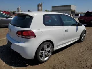 ✅ 2012 Volkswagen Golf R w/Sunroof & Navi • VIN: WVWRF7AJ5CW321555 • Лот: 54012305. Опубликован ранее на Copart с пробегом 165 646 миль. Бесплатный доступ к архиву аукционных продаж из США и подробный отчёт об истории автомобиля на DreamBid. Изображение 3.