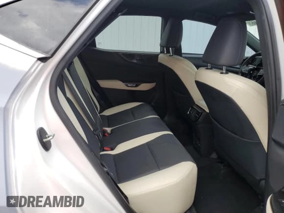 ✅ 2022 Lexus NX 250 • VIN: 2T2ADCAZ8NC001381 • Лот: 43328815. Опубликован ранее на Copart с пробегом Не указан. Бесплатный доступ к архиву аукционных продаж из США и подробный отчёт об истории автомобиля на DreamBid. Изображение 11.