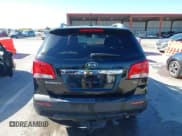 ✅ 2012 Kia Sorento EX • VIN: 5XYKU3A67CG293928 • Lot: 43572106. Wystawiony na IAAI z przebiegiem 229 970 mil. Bezpłatny archiwum sprzedaży aukcyjnych z USA i szczegółowy raport historii pojazdu na DreamBid. Zdjęcie 15.