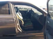 ✅ 2020 Dodge Charger SXT • VIN: 2C3CDXBG6LH165852 • Lot: 43664647. Wystawiony na IAAI z przebiegiem Nie podano. Bezpłatny archiwum sprzedaży aukcyjnych z USA i szczegółowy raport historii pojazdu na DreamBid. Zdjęcie 5.