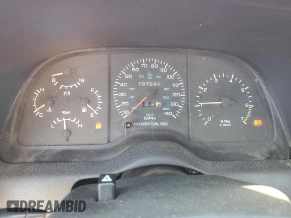 ✅ 1995 Chrysler LeBaron GTC • VIN: 1C3EU4538SF506684 • Lot: 76207694. Wystawiony na Copart z przebiegiem 197 644 mil. Bezpłatny archiwum sprzedaży aukcyjnych z USA i szczegółowy raport historii pojazdu na DreamBid. Zdjęcie 9.