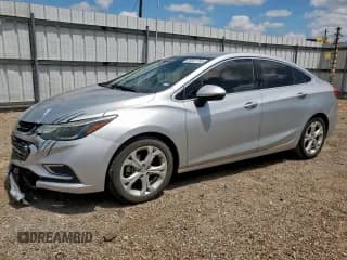 ✅ 2018 Chevrolet Cruze Premier • VIN: 1G1BF5SM9J7174249 • Лот: 68841785. Опубликован ранее на Copart с пробегом 126 948 миль. Бесплатный доступ к архиву аукционных продаж из США и подробный отчёт об истории автомобиля на DreamBid. Изображение 1.