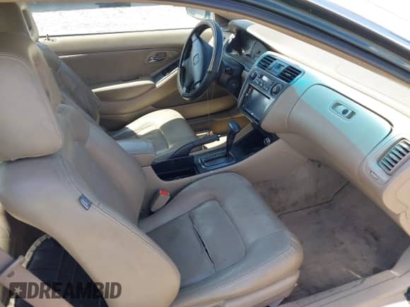 2001 Honda Accord EX с VIN 1HGCG22591A013582, выставлен на аукционе IAAI как лот 42402702 с пробегом 253 818 миль миль и . История ставок и продаж доступна на DreamBid. Изображение 5.