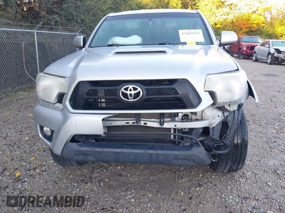 ✅ 2012 Toyota Tacoma • VIN: 3TMMU4FN5CM043847 • Lot: 43447652. Listed on IAAI with 119,376 mi. Free auction sales archive from the USA and detailed vehicle history report at DreamBid. Image 6.