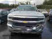 2017 Chevrolet Silverado 1500 LT z VIN 3GCUCRERXHG480172, wystawiony jako Copart lot #81976525 z przebiegiem 102 958 mil mil oraz Szkoda całkowita • Salvage title. Historia ofert i sprzedaży dostępna na DreamBid. Obrazek 5.