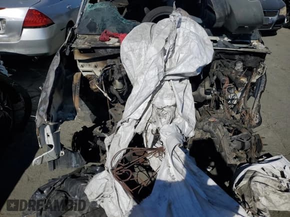 ✅ 2004 Chevrolet Suburban Z71 • VIN: 3GNFK16Z74G157145 • Лот: 67691234. Опубликован ранее на Copart с пробегом Не указан. Бесплатный доступ к архиву аукционных продаж из США и подробный отчёт об истории автомобиля на DreamBid. Изображение 11.