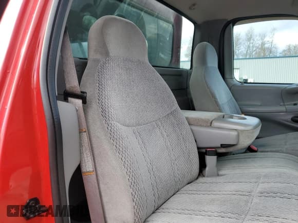 ✅ 1998 Ford F-250 • VIN: 2FTRF2762WCA90491 • Lot: 49181075. Wystawiony na Copart z przebiegiem 156 859 mil. Bezpłatny archiwum sprzedaży aukcyjnych z USA i szczegółowy raport historii pojazdu na DreamBid. Zdjęcie 10.