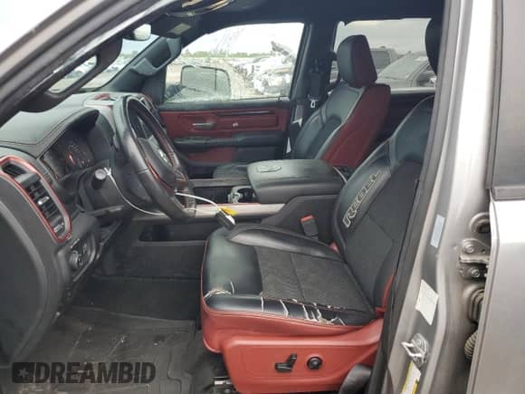 2020 Ram 1500 Rebel z VIN 1C6RRELT8LN303588, wystawiony jako Copart lot #49830225 z przebiegiem 168 238 mil mil oraz Szkoda całkowita • Salvage title. Historia ofert i sprzedaży dostępna na DreamBid. Obrazek 7.