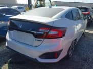 ✅ 2019 Honda Clarity • VIN: JHMZC5F16KC001861 • Lot: 43519638. Wystawiony na IAAI z przebiegiem 62 827 mil. Bezpłatny archiwum sprzedaży aukcyjnych z USA i szczegółowy raport historii pojazdu na DreamBid. Zdjęcie 4.