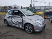 ✅ 2016 FIAT 500e • VIN: 3C3CFFGE0GT136145 • Lot: 43644295. Listed on Copart with 44,653 mi. Free auction sales archive from the USA and detailed vehicle history report at DreamBid. Image 4.