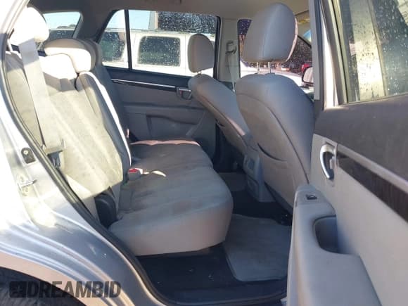 ✅ 2008 Hyundai Santa Fe GLS • VIN: 5NMSG13D38H210712 • Lot: 43565163. Listed on IAAI with 193,064 mi. Free auction sales archive from the USA and detailed vehicle history report at DreamBid. Image 8.