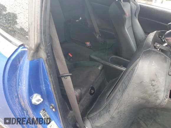 ✅ 2017 Subaru BRZ Limited • VIN: JF1ZCAC18H9605180 • Лот: 86341805. Опубликован ранее на Copart с пробегом 70 391 миль. Бесплатный доступ к архиву аукционных продаж из США и подробный отчёт об истории автомобиля на DreamBid. Изображение 10.