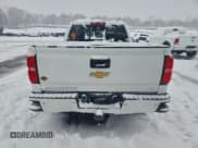 ✅ 2016 Chevrolet Silverado 1500 LT • VIN: 3GCUKREC2GG226968 • Lot: 94394705. Listed on Copart with 165,510 mi. Free auction sales archive from the USA and detailed vehicle history report at DreamBid. Image 6.