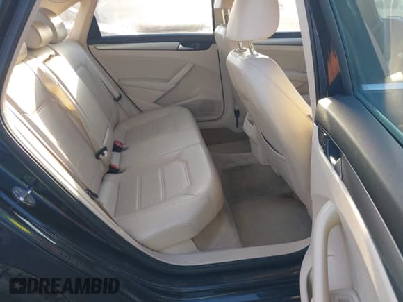 ✅ 2015 Volkswagen Passat S • VIN: 1VWAS7A37FC098089 • Lot: 43340327. Listed on IAAI with 146,107 mi. Free auction sales archive from the USA and detailed vehicle history report at DreamBid. Image 8.