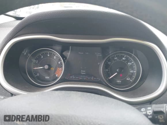 ✅ 2014 Jeep Cherokee Trailhawk • VIN: 1C4PJMBS7EW127804 • Lot: 43568411. Wystawiony na IAAI z przebiegiem 185 120 mil. Bezpłatny archiwum sprzedaży aukcyjnych z USA i szczegółowy raport historii pojazdu na DreamBid. Zdjęcie 7.