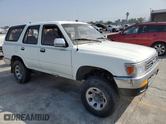 ✅ 1995 Toyota 4Runner • VIN: JT3VN29V3S0048973 • Lot: 62221245. Wystawiony na Copart z przebiegiem 237 992 mil. Bezpłatny archiwum sprzedaży aukcyjnych z USA i szczegółowy raport historii pojazdu na DreamBid. Zdjęcie 4.