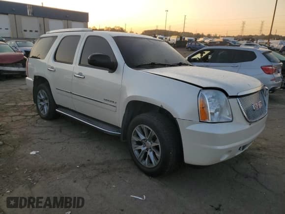 ✅ 2011 GMC Yukon Denali • VIN: 1GKS2EEF9BR189859 • Lot: 80338085. Listed on Copart with 275,661 mi. Free auction sales archive from the USA and detailed vehicle history report at DreamBid. Image 4.