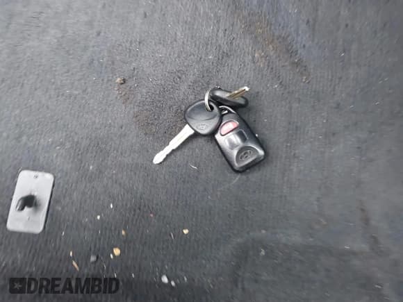 ✅ 2013 Hyundai Elantra GLS • VIN: KMHDH4AE4DU777643 • Lot: 43760173. Listed on IAAI with 143,793 mi. Free auction sales archive from the USA and detailed vehicle history report at DreamBid. Image 11.