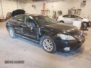 ✅ 2012 Lexus ES 330 • VIN: JTHBK1EG7C2496128 • Lot: 43604448. Wystawiony na IAAI z przebiegiem 105 375 mil. Bezpłatny archiwum sprzedaży aukcyjnych z USA i szczegółowy raport historii pojazdu na DreamBid. Zdjęcie 1.