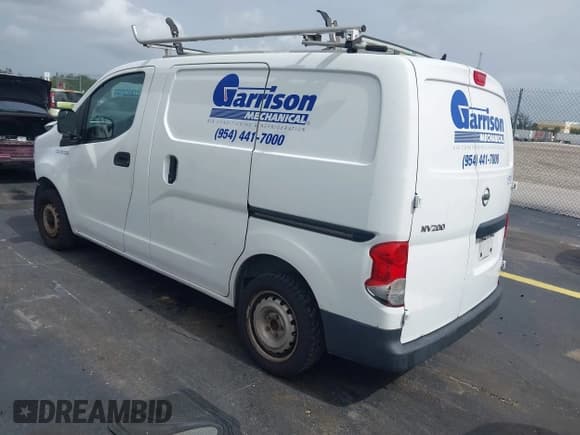 ✅ 2015 Nissan NV200 SV • VIN: 3N6CM0KN8FK697409 • Lot: 42437543. Listed on IAAI with 181,297 mi. Free auction sales archive from the USA and detailed vehicle history report at DreamBid. Image 3.