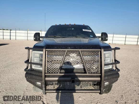 ✅ 2017 Ford F-350 Platinum • VIN: 1FT7W3BT9HEB62861 • Lot: 59444654. Wystawiony na Copart z przebiegiem 301 779 mil. Bezpłatny archiwum sprzedaży aukcyjnych z USA i szczegółowy raport historii pojazdu na DreamBid. Zdjęcie 5.