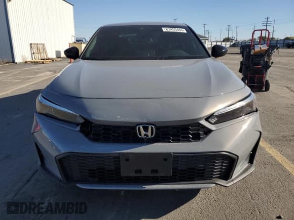 ✅ 2025 Honda Civic Sport • VIN: 2HGFE4F8XSH320295 • Lot: 82455465. Wystawiony na Copart z przebiegiem 9 605 mil. Bezpłatny archiwum sprzedaży aukcyjnych z USA i szczegółowy raport historii pojazdu na DreamBid. Zdjęcie 5.