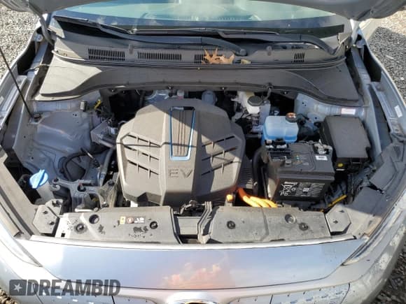 ✅ 2019 Hyundai Kona Limited • VIN: KM8K33AGXKU053275 • Лот: 60822884. Опубликован ранее на Copart с пробегом 25 873 миль. Бесплатный доступ к архиву аукционных продаж из США и подробный отчёт об истории автомобиля на DreamBid. Изображение 13.