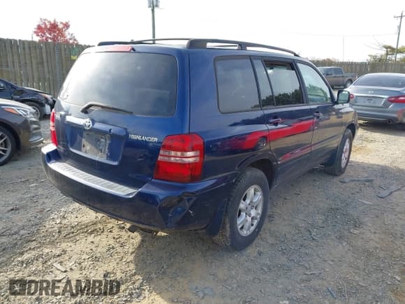 ✅ 2003 Toyota Highlander • VIN: JTEGD21A330047562 • Lot: 43631881. Listed on IAAI with 274,054 mi. Free auction sales archive from the USA and detailed vehicle history report at DreamBid. Image 4.