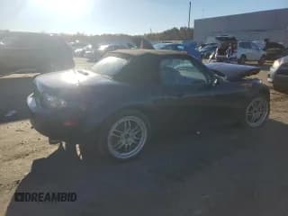 ✅ 2007 Mazda MX-5 Miata Grand Touring • VIN: JM1NC25F870135274 • Lot: 90875945. Wystawiony na Copart z przebiegiem 243 034 mil. Bezpłatny archiwum sprzedaży aukcyjnych z USA i szczegółowy raport historii pojazdu na DreamBid. Zdjęcie 3.