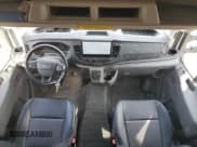 ✅ 2023 Ford E-Transit Cargo • VIN: 1FTBW9CK7PKA43922 • Lot: 93359855. Wystawiony na Copart z przebiegiem 6 904 mil. Bezpłatny archiwum sprzedaży aukcyjnych z USA i szczegółowy raport historii pojazdu na DreamBid. Zdjęcie 8.