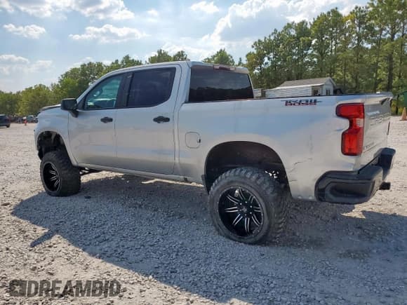 ✅ 2019 Chevrolet Silverado 1500 Custom Trail Boss • VIN: 3GCPYCEF4KG139844 • Lot: 84975925. Wystawiony na Copart z przebiegiem Nie podano. Bezpłatny archiwum sprzedaży aukcyjnych z USA i szczegółowy raport historii pojazdu na DreamBid. Zdjęcie 2.