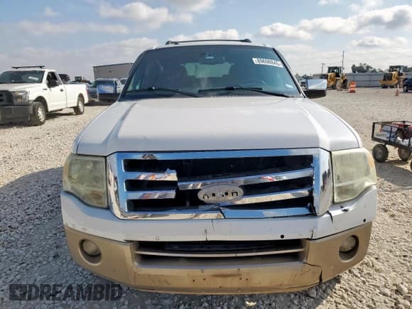 ✅ 2013 Ford Expedition XLT • VIN: 1FMJU1H55DEF00576 • Lot: 89698845. Wystawiony na Copart z przebiegiem 187 397 mil. Bezpłatny archiwum sprzedaży aukcyjnych z USA i szczegółowy raport historii pojazdu na DreamBid. Zdjęcie 5.