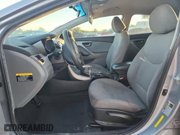 ✅ 2015 Hyundai Elantra SE • VIN: 5NPDH4AE0FH639941 • Lot: 90350305. Wystawiony na Copart z przebiegiem 119 851 mil. Bezpłatny archiwum sprzedaży aukcyjnych z USA i szczegółowy raport historii pojazdu na DreamBid. Zdjęcie 7.