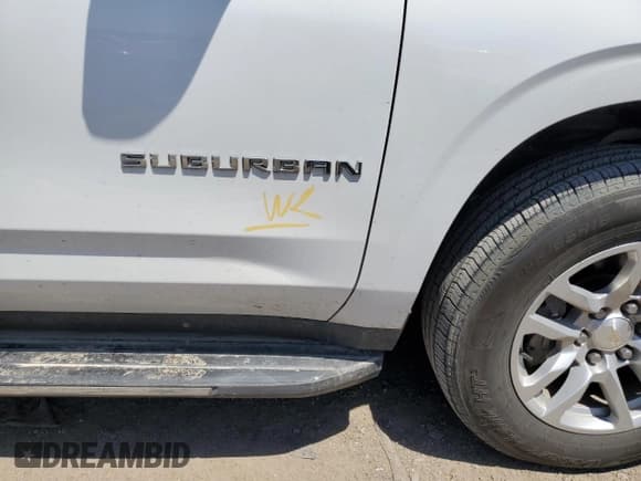 ✅ 2021 Chevrolet Suburban LT • VIN: 1GNSCCKD2MR265366 • Лот: 55333565. Опубликован ранее на Copart с пробегом 106 345 миль. Бесплатный доступ к архиву аукционных продаж из США и подробный отчёт об истории автомобиля на DreamBid. Изображение 12.