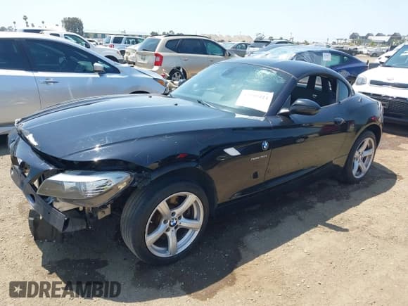 ✅ 2011 BMW Z4 sDrive30i • VIN: WBALM5C50BE378084 • Lot: 42595424. Listed on IAAI with Not provided. Free auction sales archive from the USA and detailed vehicle history report at DreamBid. Image 18.