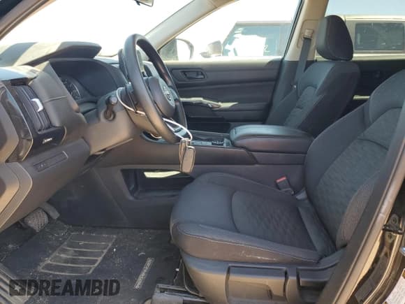 ✅ 2023 Nissan Pathfinder S • VIN: 5N1DR3AC1PC230734 • Lot: 56006835. Wystawiony na Copart z przebiegiem 37 238 mil. Bezpłatny archiwum sprzedaży aukcyjnych z USA i szczegółowy raport historii pojazdu na DreamBid. Zdjęcie 7.