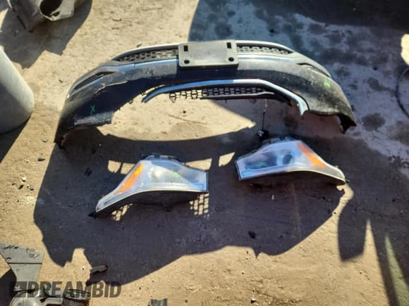 ✅ 2019 GMC Acadia SLE • VIN: 1GKKNRLA1KZ178425 • Лот: 90999225. Опубликован ранее на Copart с пробегом 264 346 миль. Бесплатный доступ к архиву аукционных продаж из США и подробный отчёт об истории автомобиля на DreamBid. Изображение 13.