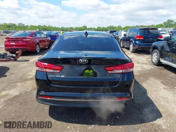 ✅ 2017 Kia Optima LX • VIN: 5XXGT4L34HG127380 • Lot: 42341861. Listed on IAAI with 82,704 mi. Free auction sales archive from the USA and detailed vehicle history report at DreamBid. Image 16.