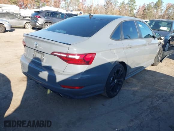 ✅ 2021 Volkswagen Jetta S • VIN: 3VW6T7BU8MM081520 • Лот: 43619003. Опубликован ранее на IAAI с пробегом 68 255 миль. Бесплатный доступ к архиву аукционных продаж из США и подробный отчёт об истории автомобиля на DreamBid. Изображение 4.