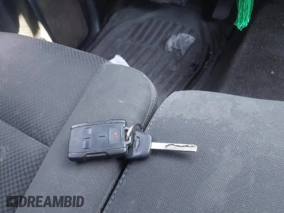 ✅ 2015 Chevrolet Silverado 2500HD LT • VIN: 1GC2CVE87FZ500852 • Lot: 43023197. Listed on IAAI with 214,790 mi. Free auction sales archive from the USA and detailed vehicle history report at DreamBid. Image 11.